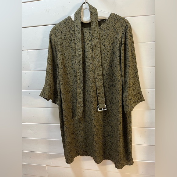 1980 Montréal – Olive Green Printed Dress Size 18 - Picture 5 of 9